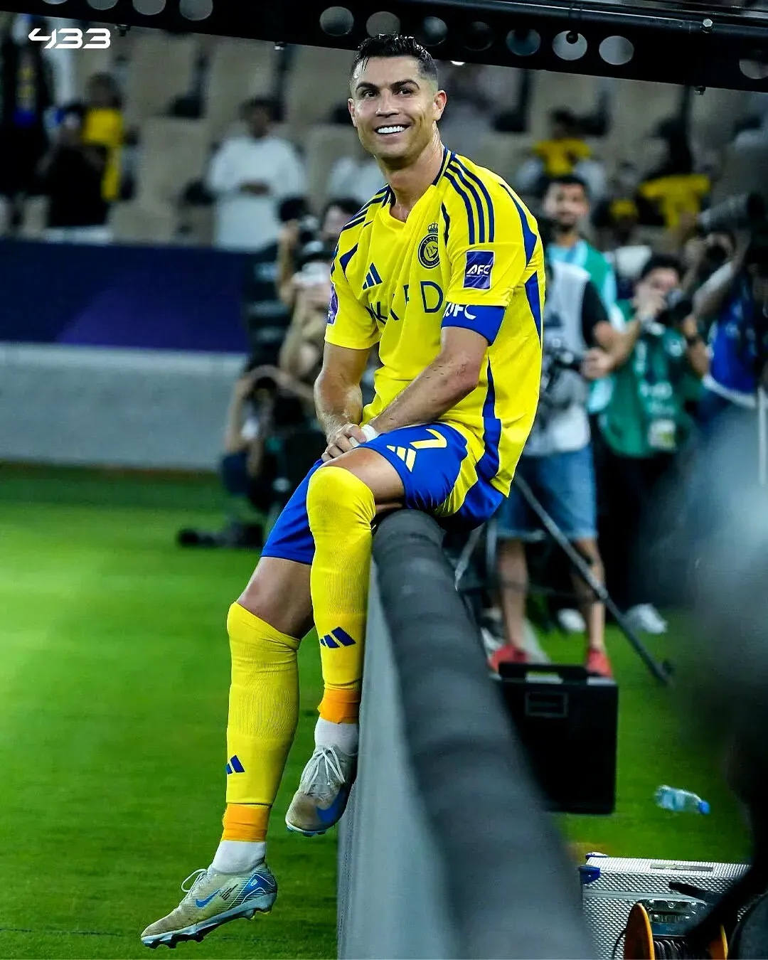 包含重磅！马赛围绕CBA常规赛防线松动冲刺阶段巴塞罗那止住颓势，C罗迎来五赛季高光表现的词条